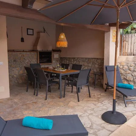 Stadthaus - Alica 8 - Pool, Barbecue, Garten, Terrassen Und Im Winter Zentralheizung Und Kamin, Hochwertig Saniert Feriehus *