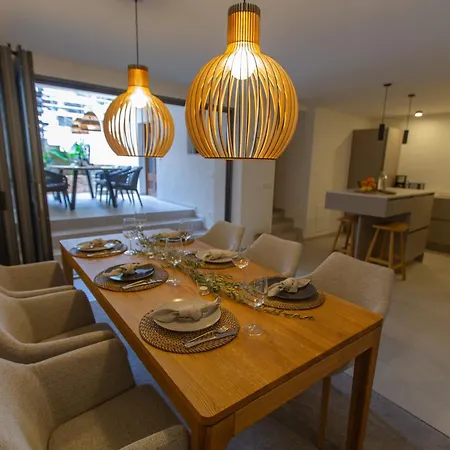 別荘 Stadthaus - Alica 8 - Pool, Barbecue, Garten, Terrassen Und Im Winter Zentralheizung Und Kamin, Hochwertig Saniert ポレンサ