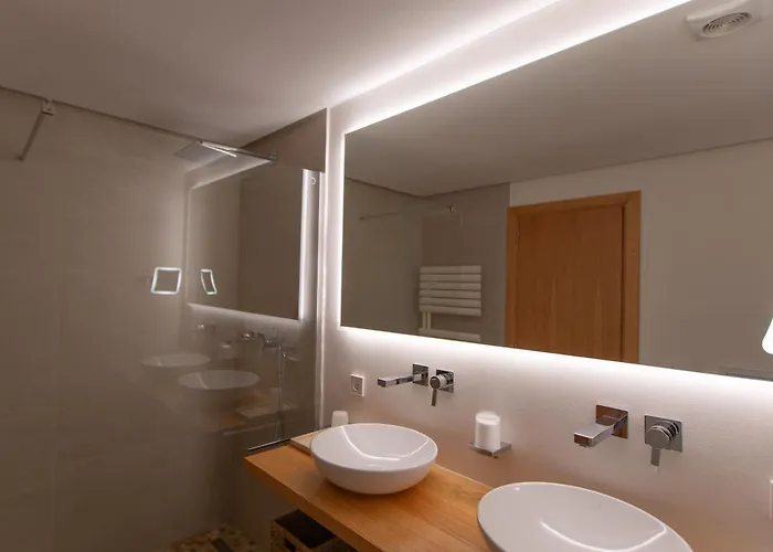 Stadthaus - Alica 8 - Pool, Barbecue, Garten, Terrassen Und Im Winter Zentralheizung Und Kamin, Hochwertig Saniert