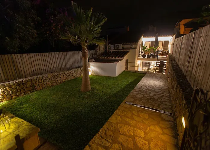 別荘 Stadthaus - Alica 8 - Pool, Barbecue, Garten, Terrassen Und Im Winter Zentralheizung Und Kamin, Hochwertig Saniert ポレンサ