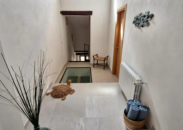 Stadthaus - Alica 8 - Pool, Barbecue, Garten, Terrassen Und Im Winter Zentralheizung Und Kamin, Hochwertig Saniert * ポレンサ