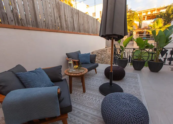 Stadthaus - Alica 8 - Pool, Barbecue, Garten, Terrassen Und Im Winter Zentralheizung Und Kamin, Hochwertig Saniert 別荘 *